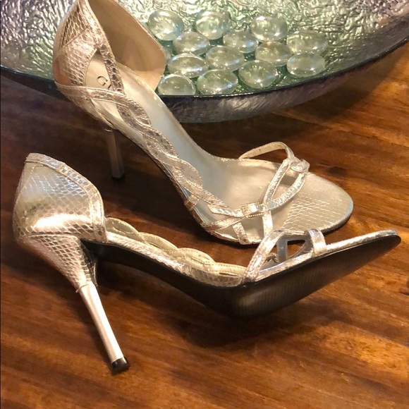 Guess - Silver heels - Picture 3 of 4